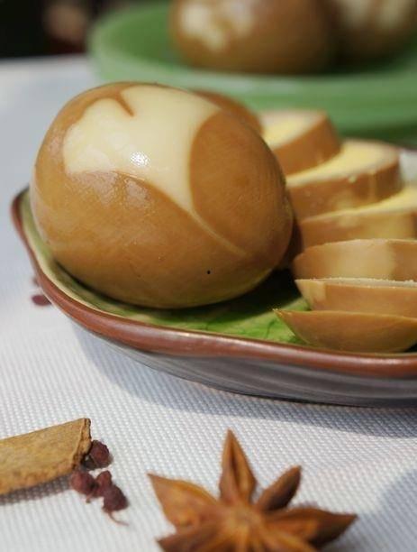 卤蛋吃酸瓜,传统美食的奇妙碰撞