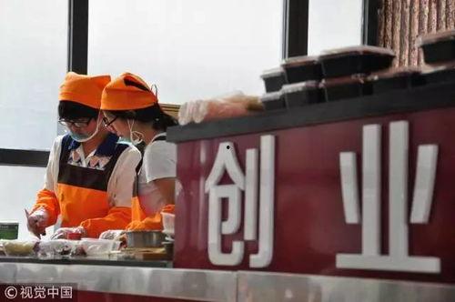 奶茶店店员吃瓜,吃瓜背后的行业秘密与趣闻