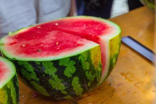 国外大学吃瓜,揭秘各国校园美食文化